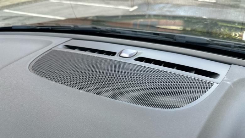 Volvo XC40 2.0 B3P Plus Dark 5dr Auto Petrol Estate